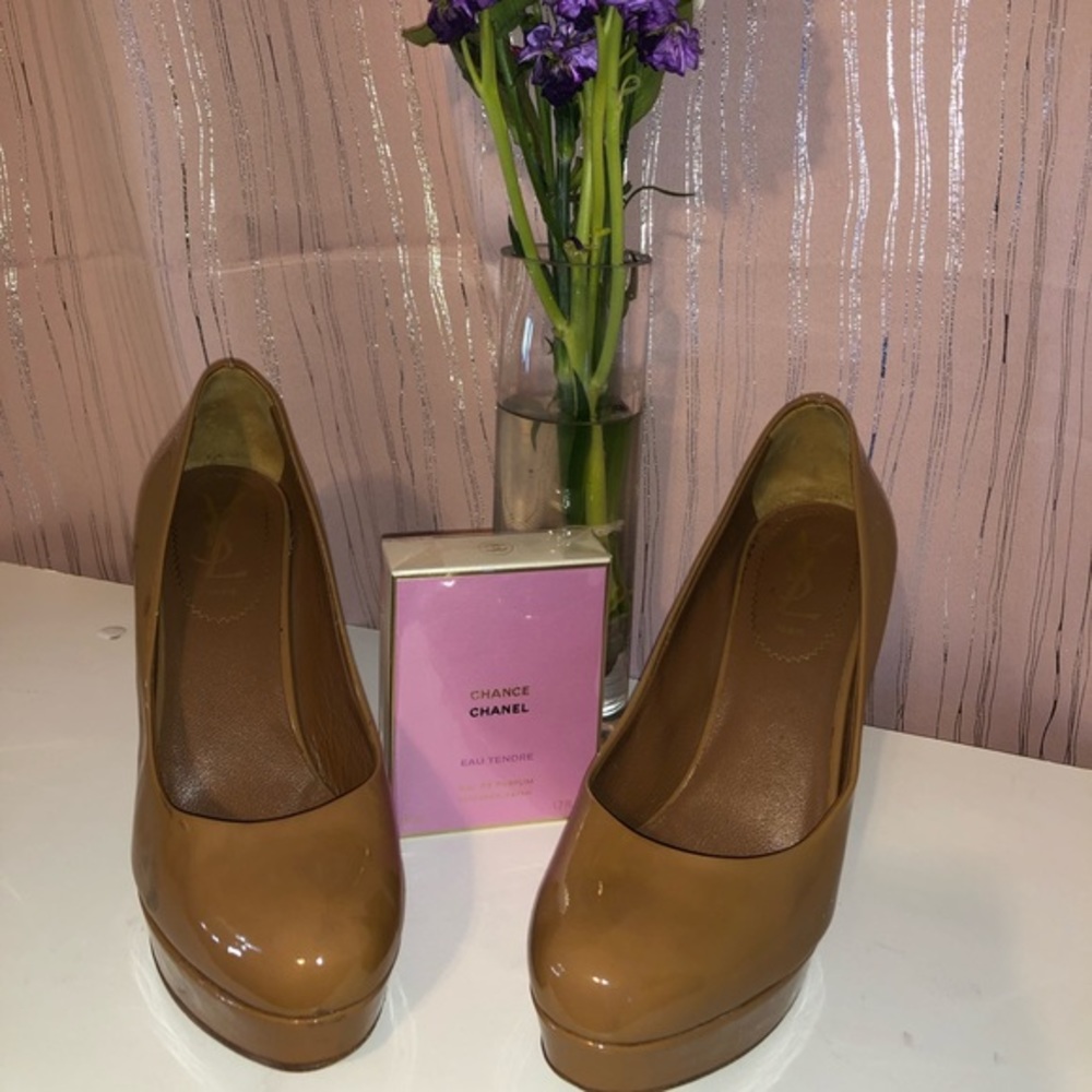 YVES SAINT LAURENT Patent Leather Pumps Size: 7.5 | IT 37.5